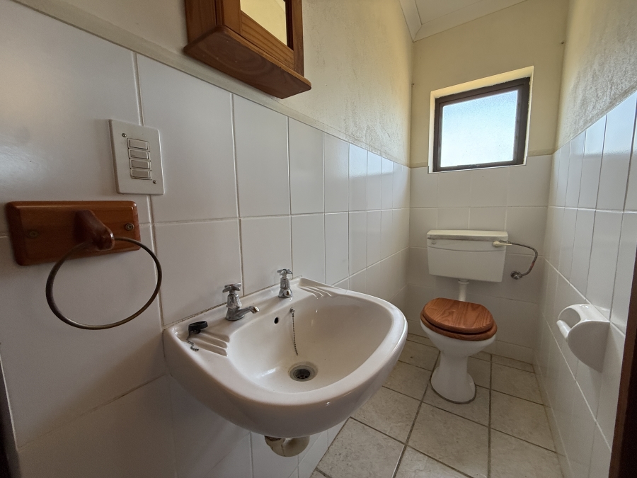 2 Bedroom Property for Sale in Stilbaai Wes Western Cape
